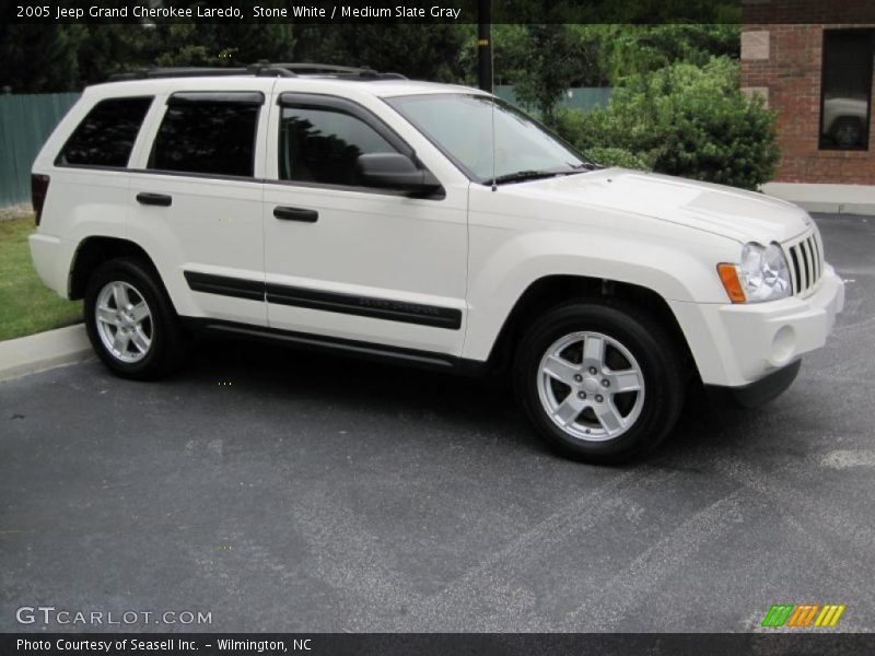 Stone White / Medium Slate Gray 2005 Jeep Grand Cherokee Laredo