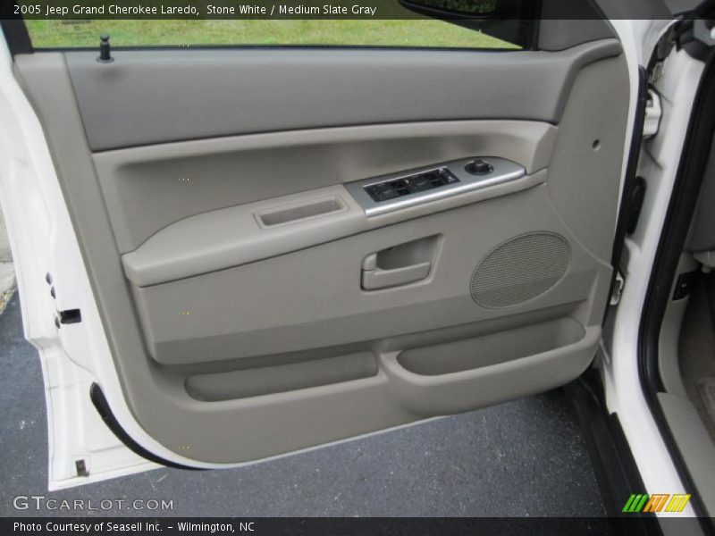 Stone White / Medium Slate Gray 2005 Jeep Grand Cherokee Laredo