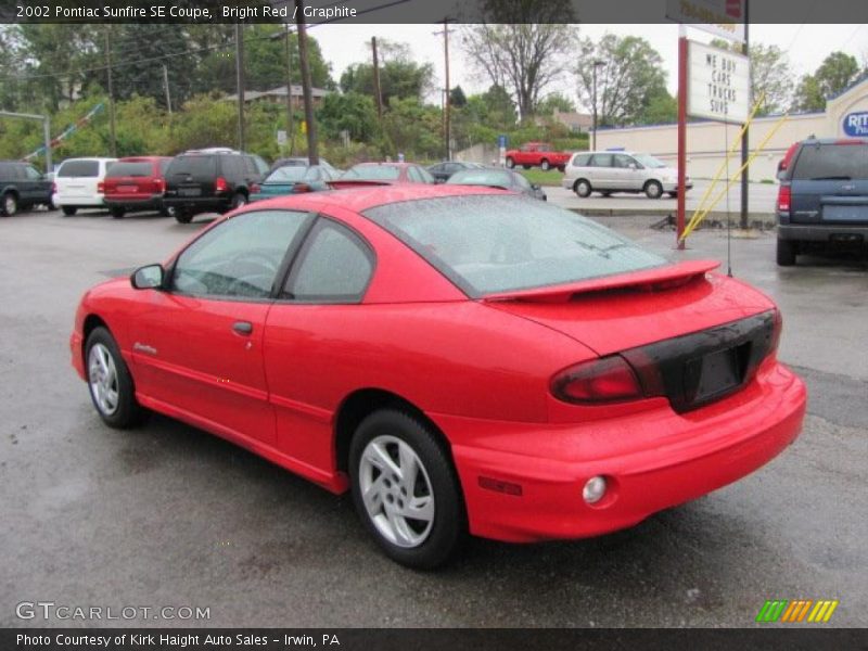 Bright Red / Graphite 2002 Pontiac Sunfire SE Coupe