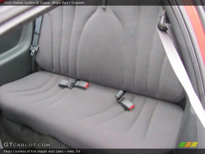 Bright Red / Graphite 2002 Pontiac Sunfire SE Coupe