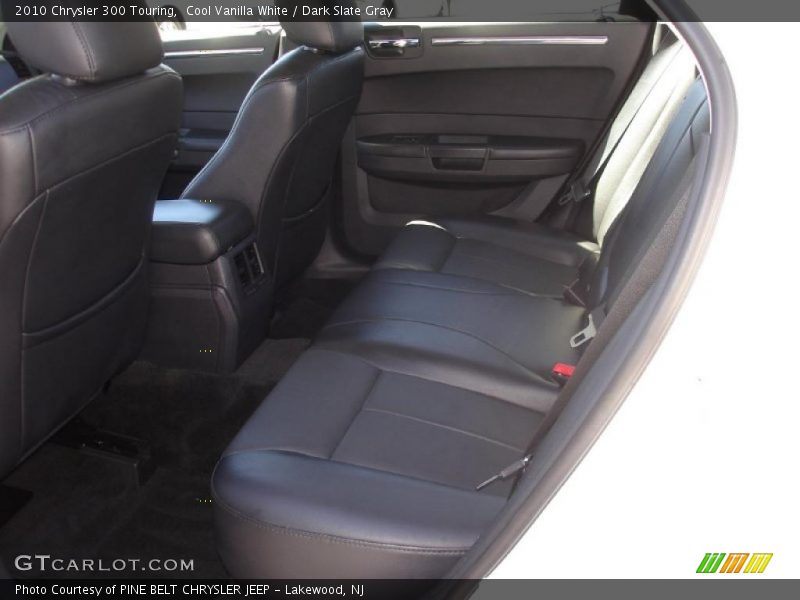 Cool Vanilla White / Dark Slate Gray 2010 Chrysler 300 Touring