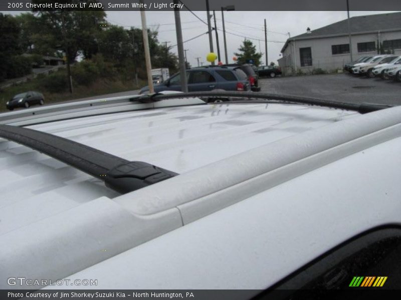 Summit White / Light Gray 2005 Chevrolet Equinox LT AWD