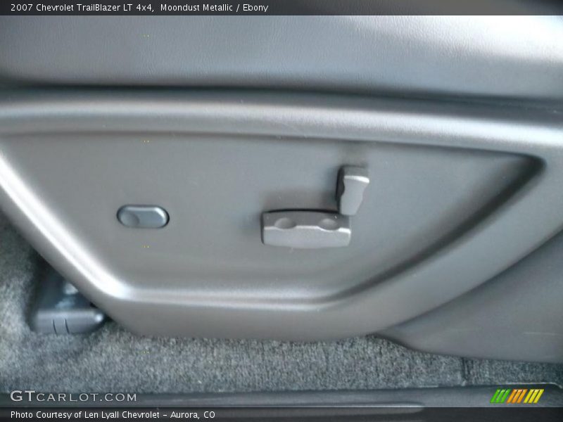 Moondust Metallic / Ebony 2007 Chevrolet TrailBlazer LT 4x4