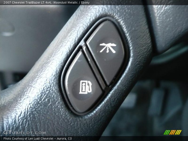 Moondust Metallic / Ebony 2007 Chevrolet TrailBlazer LT 4x4