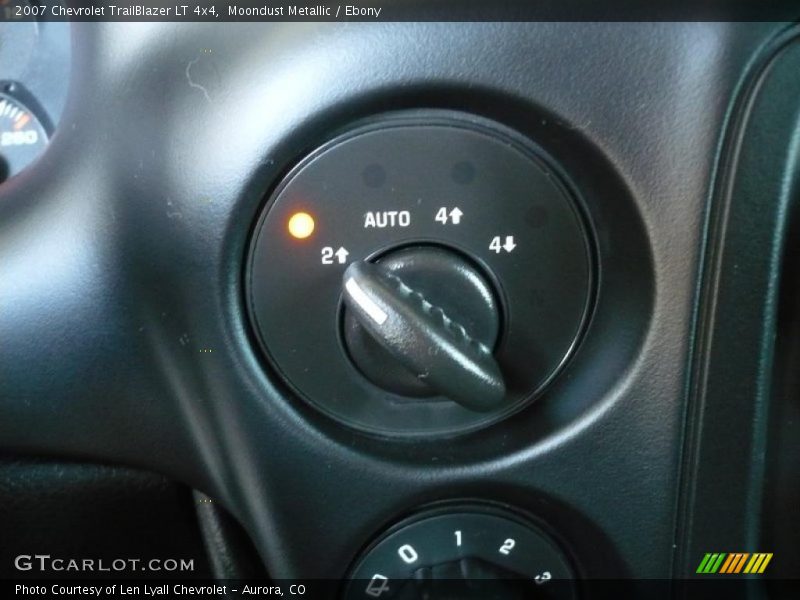 Moondust Metallic / Ebony 2007 Chevrolet TrailBlazer LT 4x4