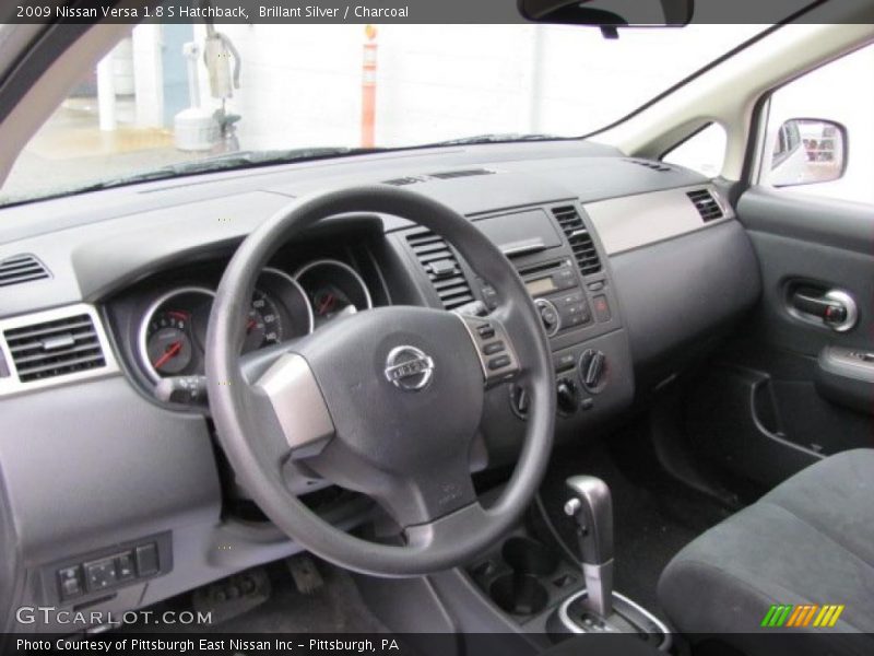 Brillant Silver / Charcoal 2009 Nissan Versa 1.8 S Hatchback