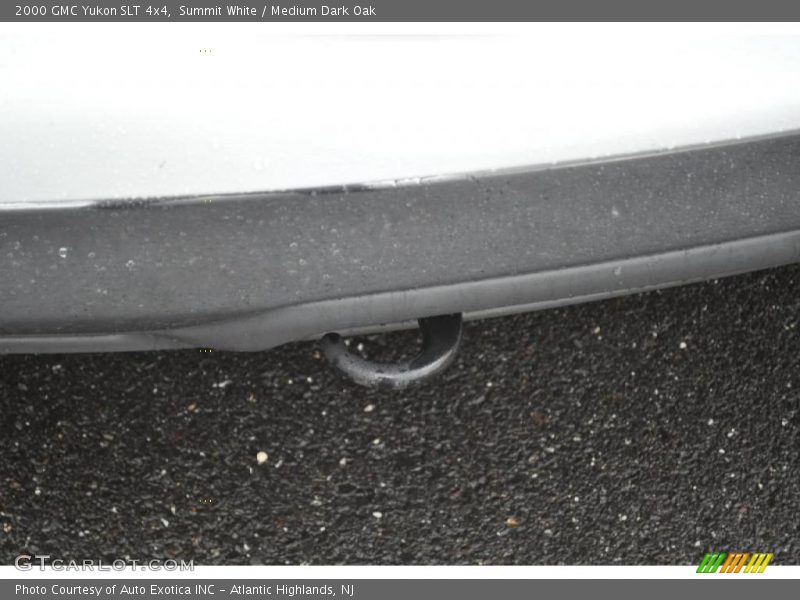 Summit White / Medium Dark Oak 2000 GMC Yukon SLT 4x4