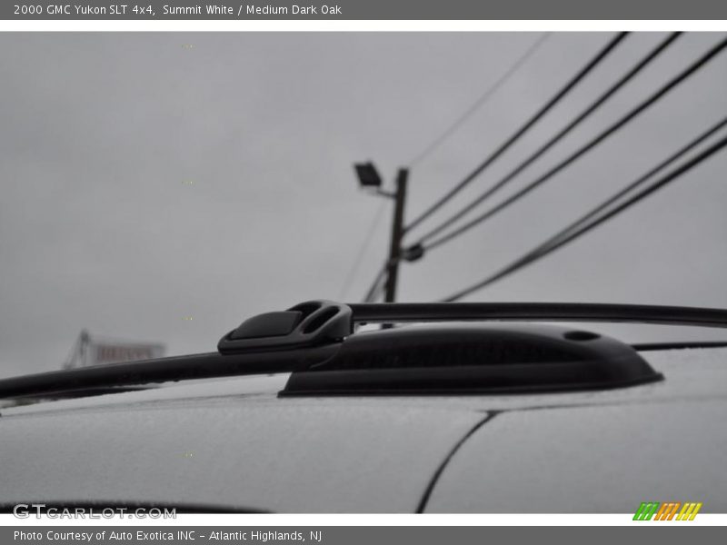 Summit White / Medium Dark Oak 2000 GMC Yukon SLT 4x4