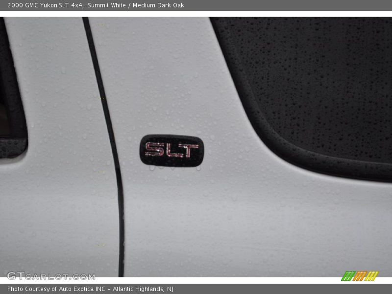Summit White / Medium Dark Oak 2000 GMC Yukon SLT 4x4