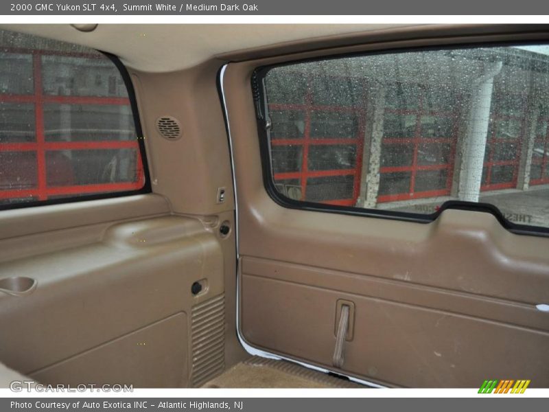 Summit White / Medium Dark Oak 2000 GMC Yukon SLT 4x4