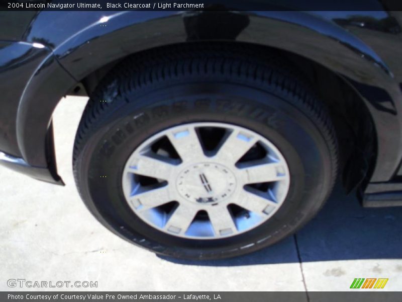 Black Clearcoat / Light Parchment 2004 Lincoln Navigator Ultimate