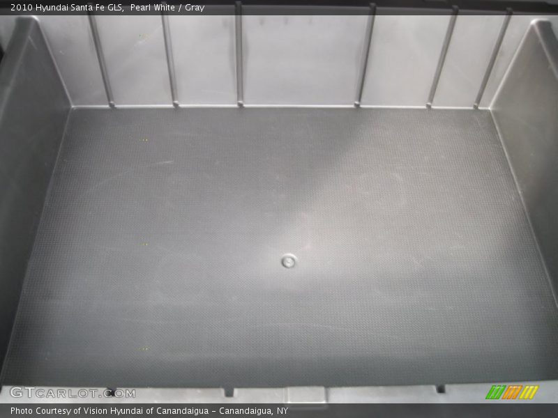 Pearl White / Gray 2010 Hyundai Santa Fe GLS