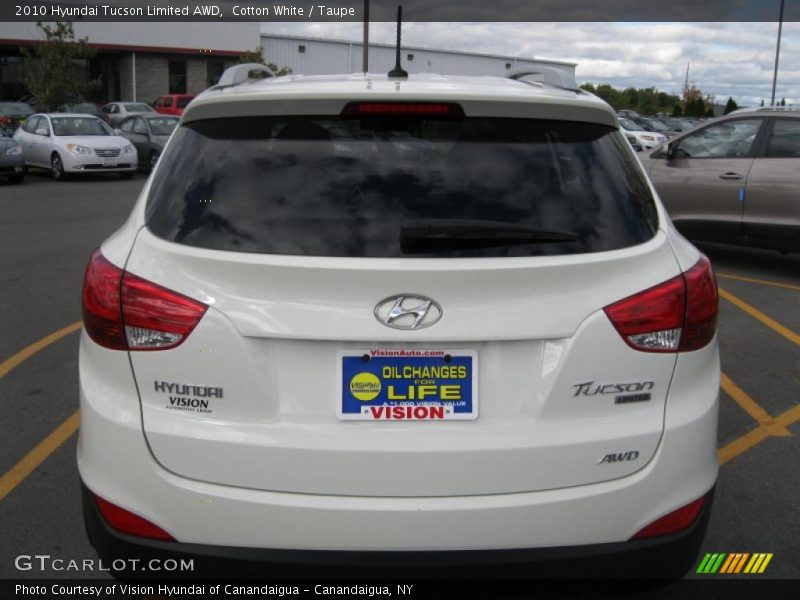 Cotton White / Taupe 2010 Hyundai Tucson Limited AWD