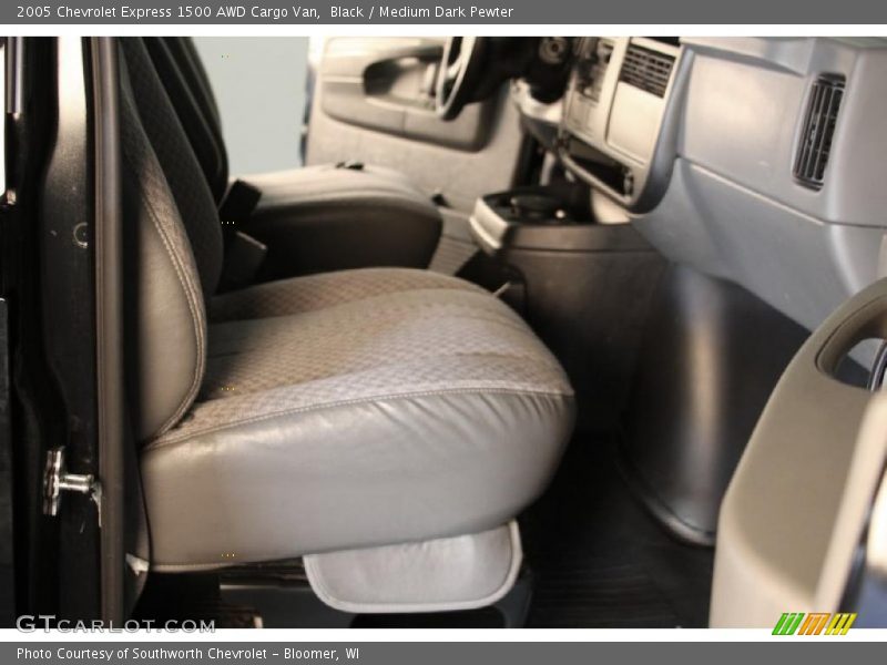 Black / Medium Dark Pewter 2005 Chevrolet Express 1500 AWD Cargo Van