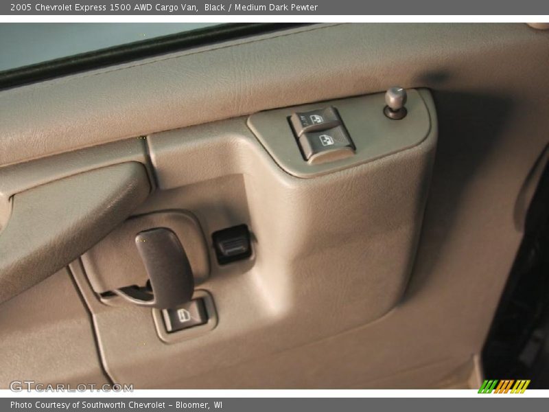 Black / Medium Dark Pewter 2005 Chevrolet Express 1500 AWD Cargo Van