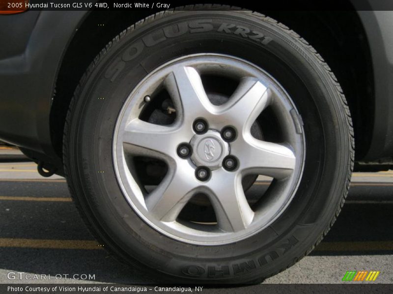 Nordic White / Gray 2005 Hyundai Tucson GLS V6 4WD