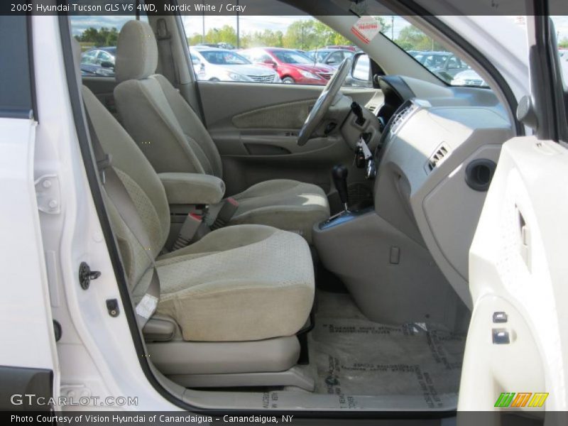 Nordic White / Gray 2005 Hyundai Tucson GLS V6 4WD