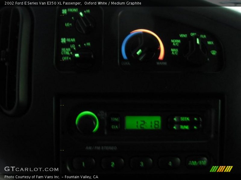Oxford White / Medium Graphite 2002 Ford E Series Van E350 XL Passenger