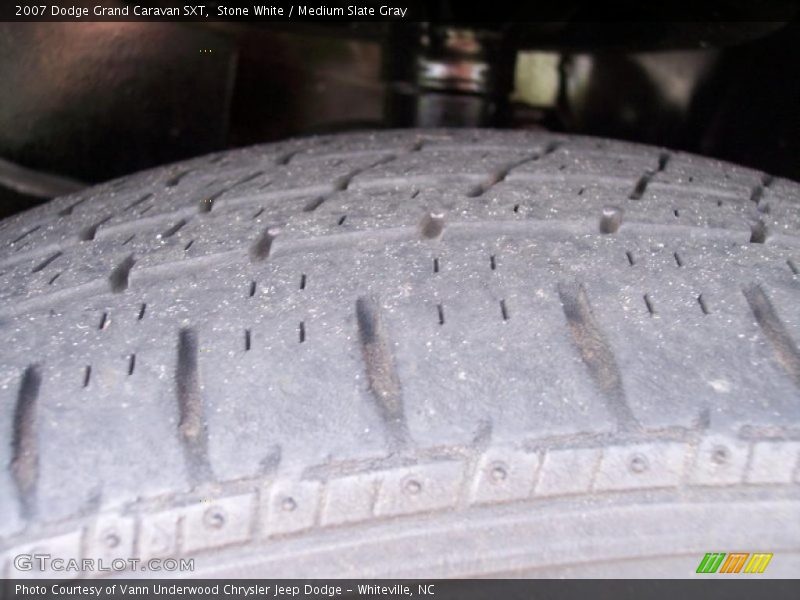 Stone White / Medium Slate Gray 2007 Dodge Grand Caravan SXT