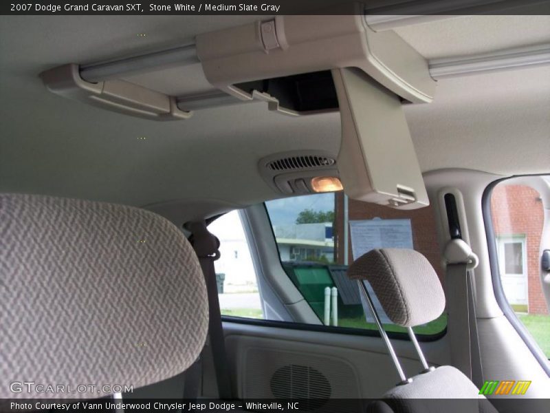 Stone White / Medium Slate Gray 2007 Dodge Grand Caravan SXT