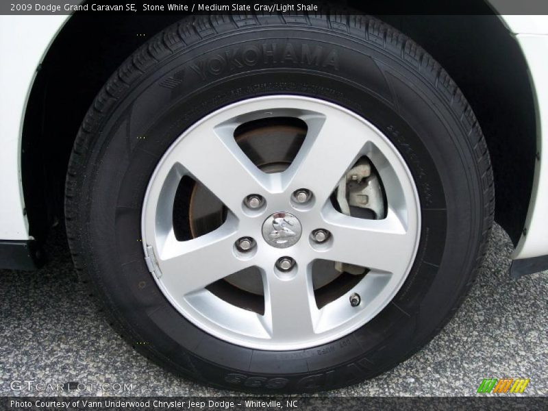 Stone White / Medium Slate Gray/Light Shale 2009 Dodge Grand Caravan SE