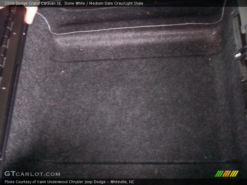 Stone White / Medium Slate Gray/Light Shale 2009 Dodge Grand Caravan SE