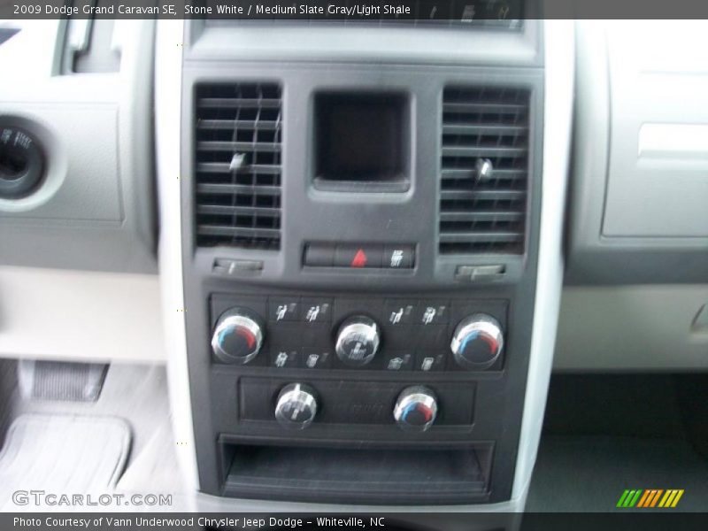 Stone White / Medium Slate Gray/Light Shale 2009 Dodge Grand Caravan SE