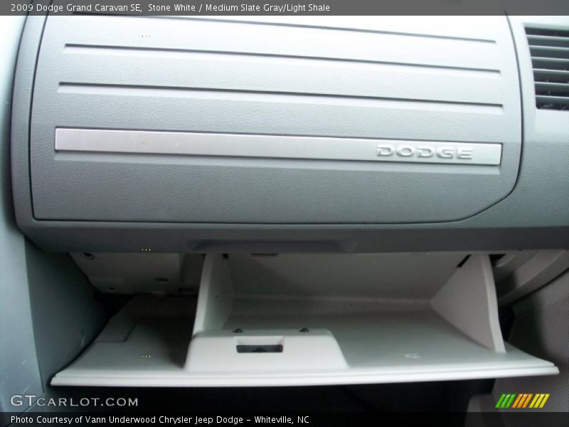Stone White / Medium Slate Gray/Light Shale 2009 Dodge Grand Caravan SE