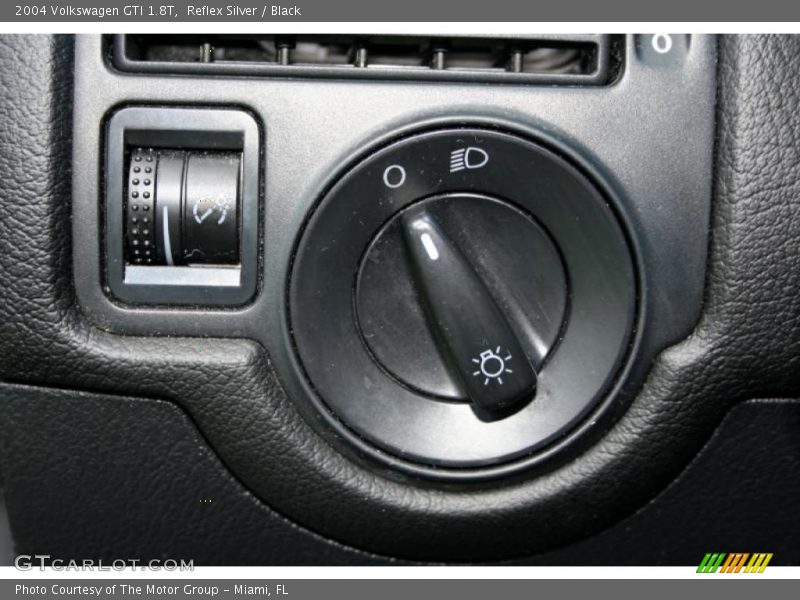 Reflex Silver / Black 2004 Volkswagen GTI 1.8T