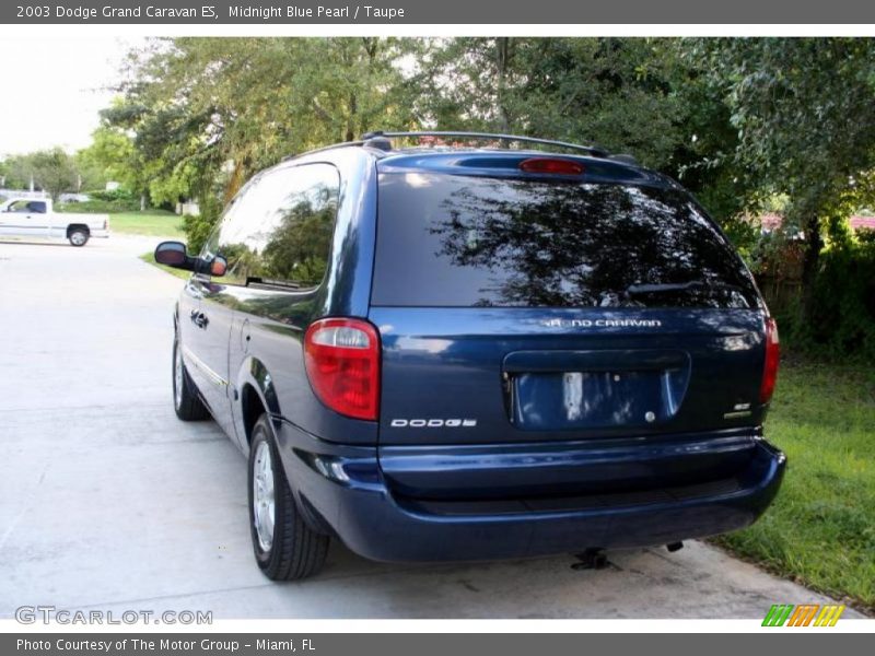 Midnight Blue Pearl / Taupe 2003 Dodge Grand Caravan ES