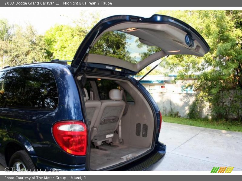 Midnight Blue Pearl / Taupe 2003 Dodge Grand Caravan ES