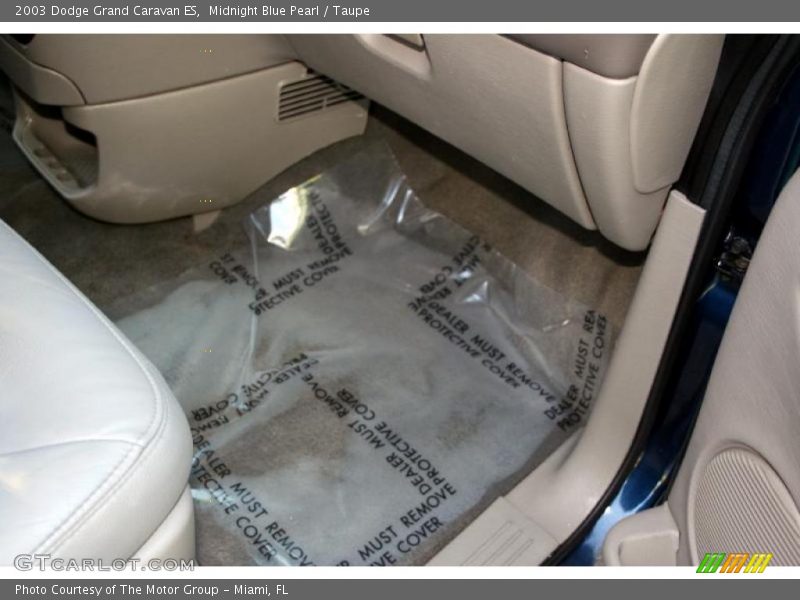 Midnight Blue Pearl / Taupe 2003 Dodge Grand Caravan ES