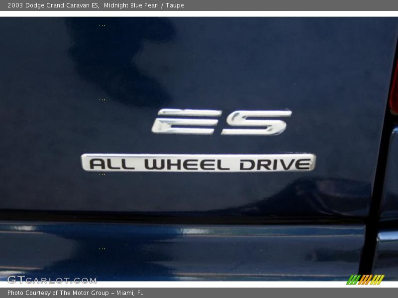 Midnight Blue Pearl / Taupe 2003 Dodge Grand Caravan ES