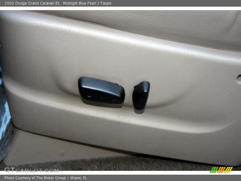 Midnight Blue Pearl / Taupe 2003 Dodge Grand Caravan ES