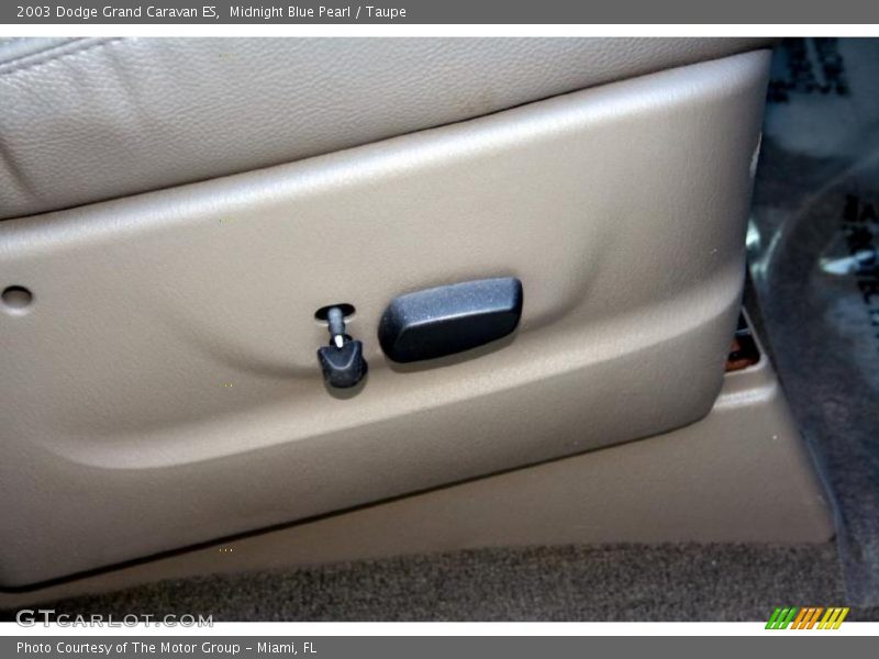 Midnight Blue Pearl / Taupe 2003 Dodge Grand Caravan ES
