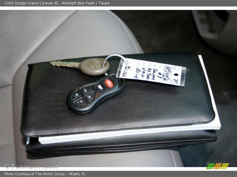 Midnight Blue Pearl / Taupe 2003 Dodge Grand Caravan ES