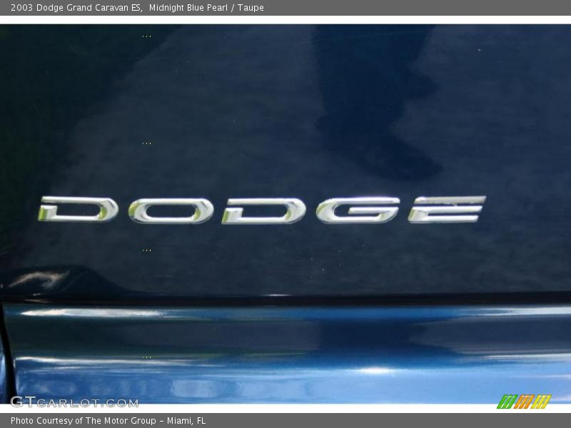 Midnight Blue Pearl / Taupe 2003 Dodge Grand Caravan ES