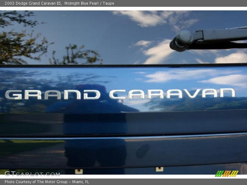 Midnight Blue Pearl / Taupe 2003 Dodge Grand Caravan ES