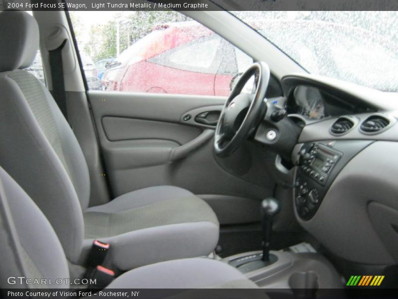 Light Tundra Metallic / Medium Graphite 2004 Ford Focus SE Wagon