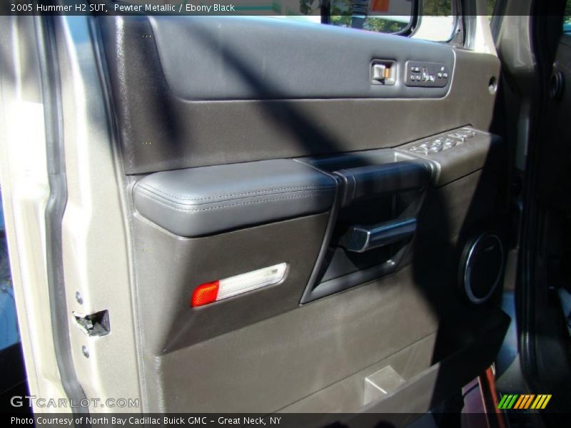 Pewter Metallic / Ebony Black 2005 Hummer H2 SUT