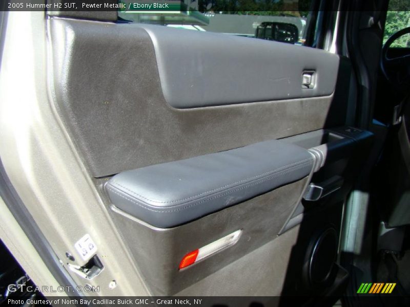 Pewter Metallic / Ebony Black 2005 Hummer H2 SUT