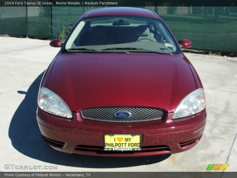 Merlot Metallic / Medium Parchment 2004 Ford Taurus SE Sedan