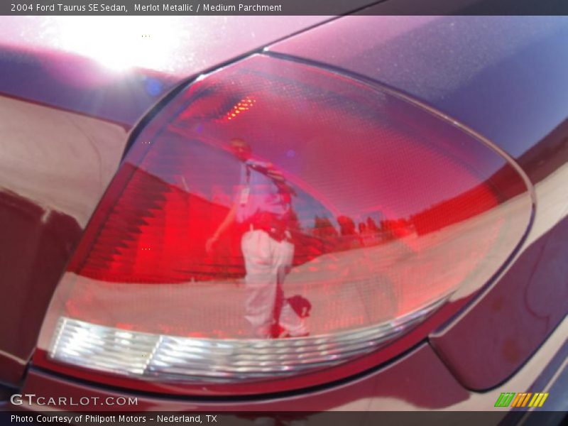 Merlot Metallic / Medium Parchment 2004 Ford Taurus SE Sedan