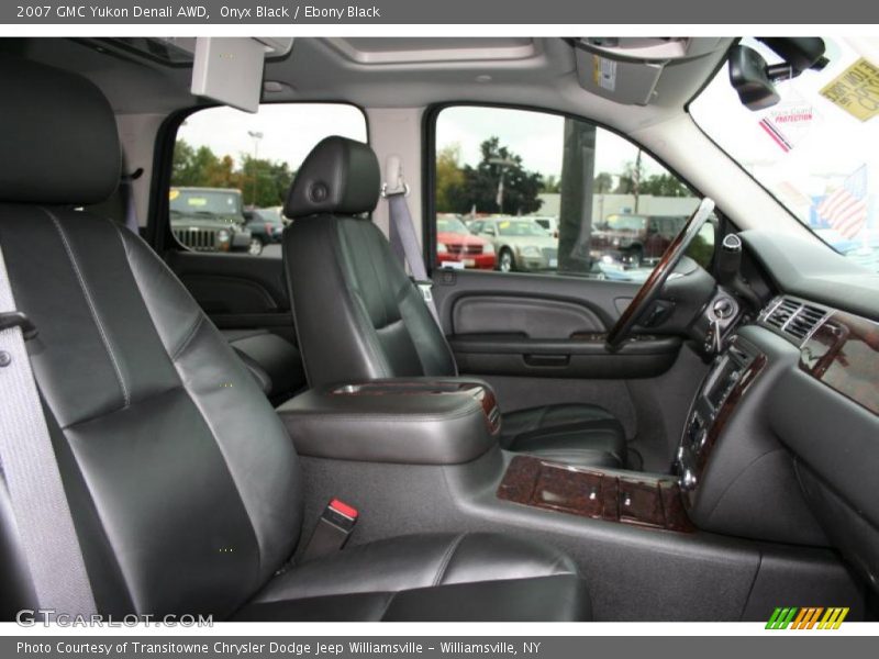 Onyx Black / Ebony Black 2007 GMC Yukon Denali AWD
