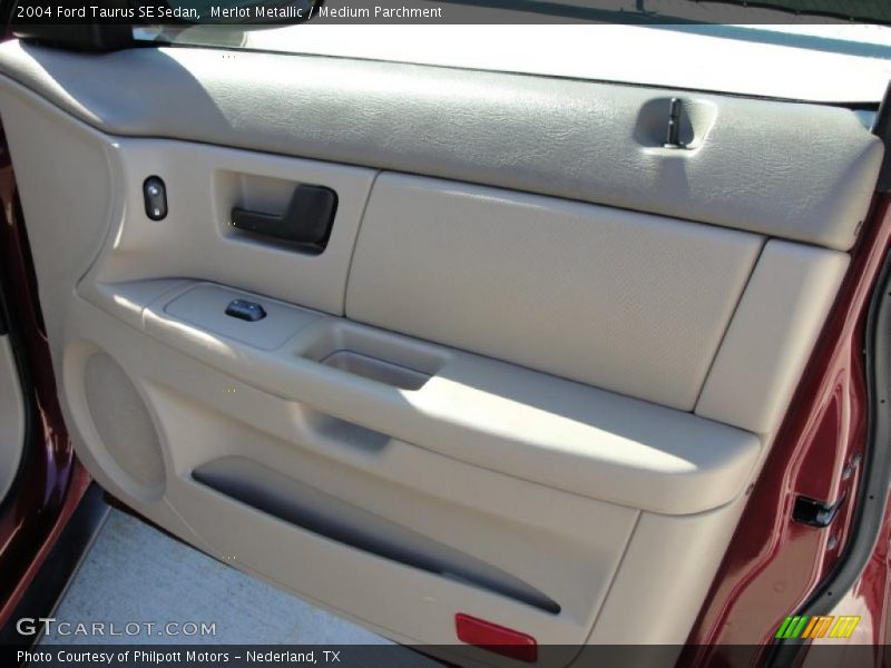 Merlot Metallic / Medium Parchment 2004 Ford Taurus SE Sedan