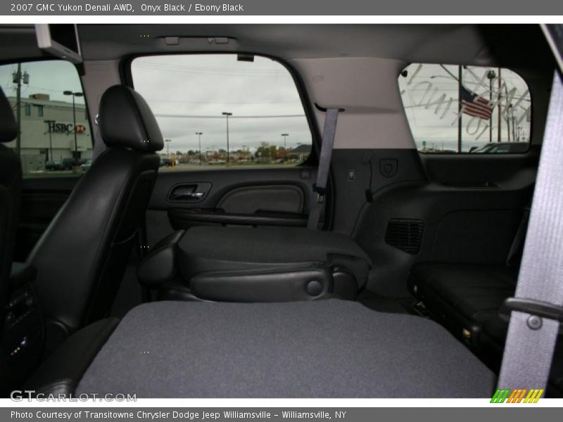 Onyx Black / Ebony Black 2007 GMC Yukon Denali AWD