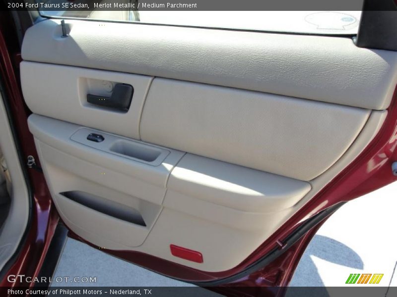 Merlot Metallic / Medium Parchment 2004 Ford Taurus SE Sedan