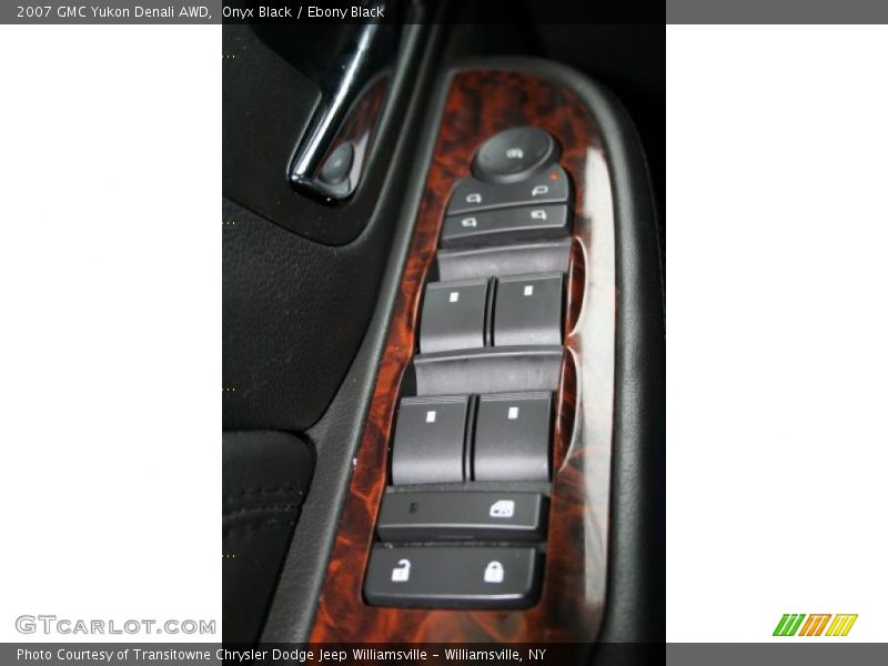 Onyx Black / Ebony Black 2007 GMC Yukon Denali AWD