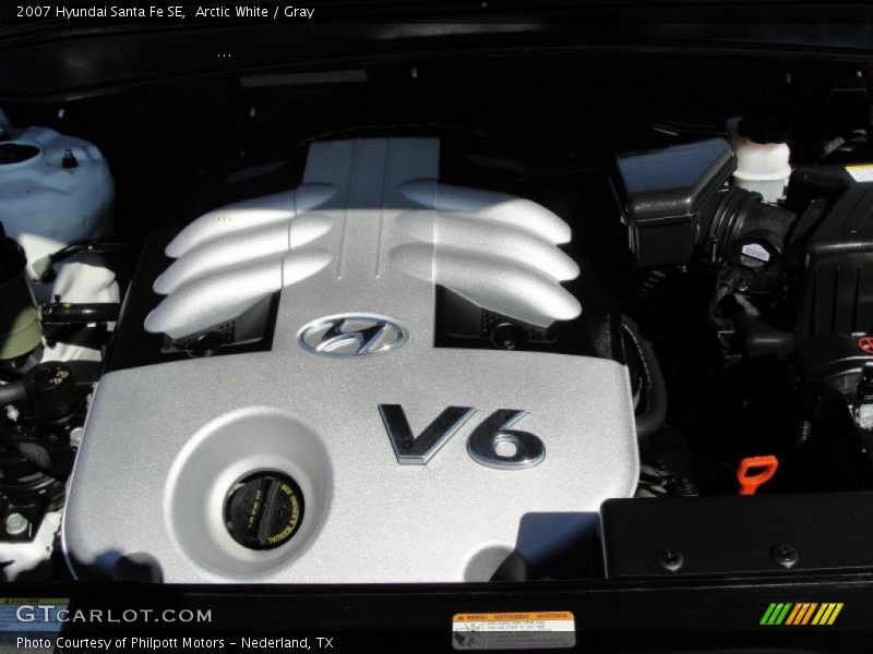 Arctic White / Gray 2007 Hyundai Santa Fe SE