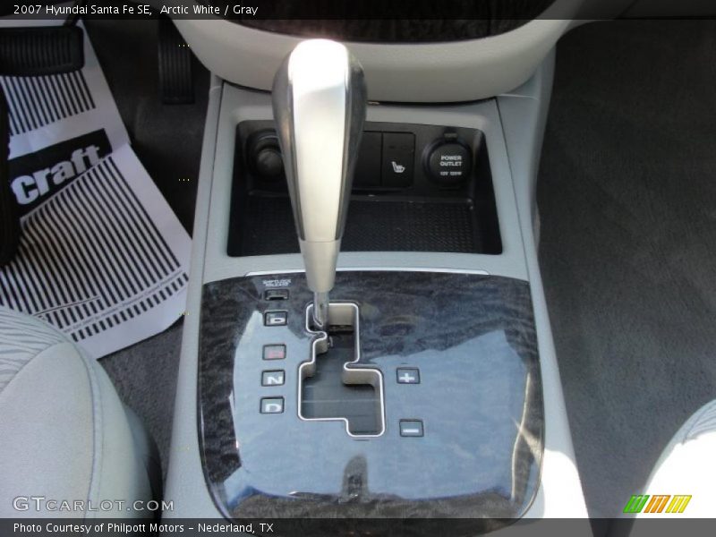 Arctic White / Gray 2007 Hyundai Santa Fe SE